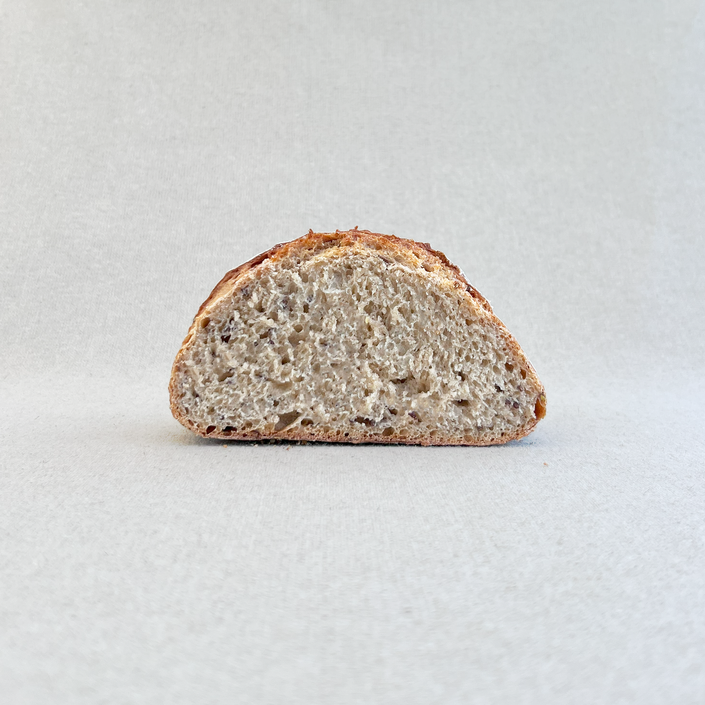 Pain aux 200 blés anciens et graines de lin