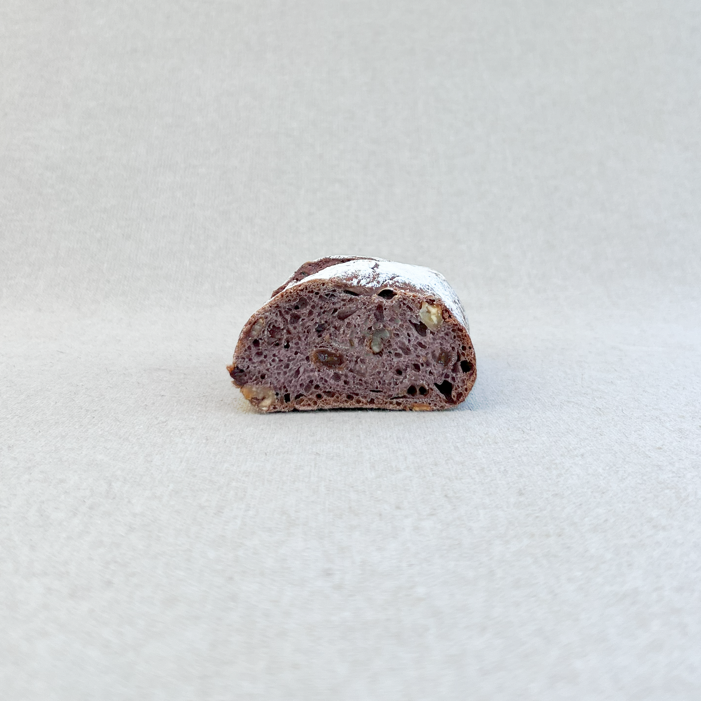 Pain montagne aux noix et raisins